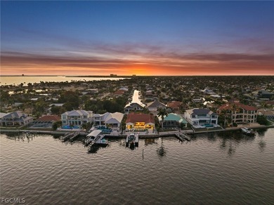 Exceptional riverfront living with modern design and curated - photo 47