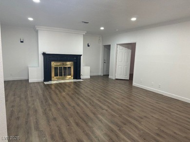 Beautiful Condo in the heart of Las Vegas Valley. Only two unit