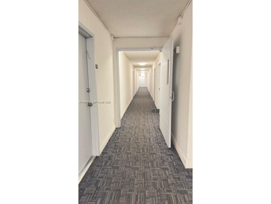 Nice apartment 2/2 at East of US1, Carlton Bay Condominium