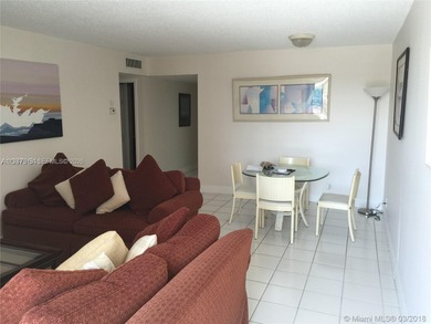 Nice apartment 2/2 at East of US1, Carlton Bay Condominium