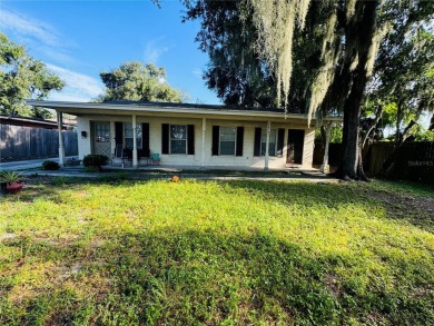 Lake Otis Townhome/Townhouse Sale Pending in Winter Haven Florida