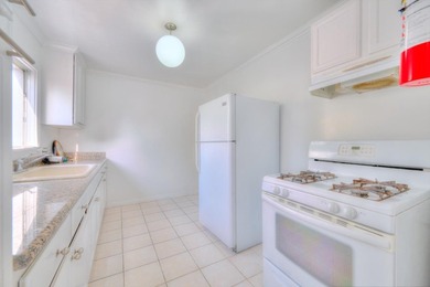 Triplex property located at 6029 MacArthur Blvd in Oakland - photo 11