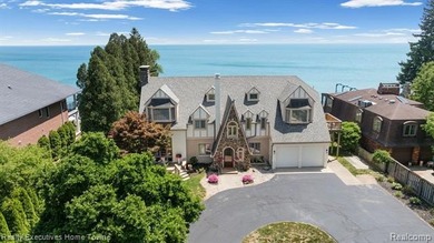 Timeless elegance meets modern luxury in this stunning 4,500 sq - photo 1