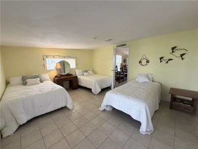 Situated on 2 lots, this beautifully maintained 2-bedroom - photo 12