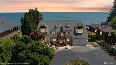 Timeless elegance meets modern luxury in this stunning 4,500 sq - photo 8