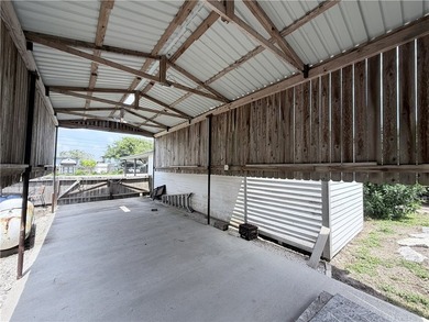 Situated on 2 lots, this beautifully maintained 2-bedroom - photo 19