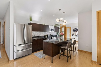Top-floor condo in an incredible location in the Loop Calhoun - photo 6