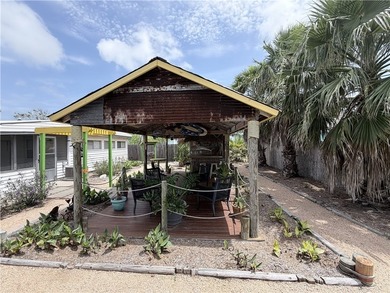 Situated on 2 lots, this beautifully maintained 2-bedroom - photo 27
