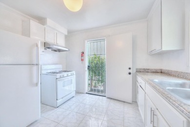 Triplex property located at 6029 MacArthur Blvd in Oakland - photo 29