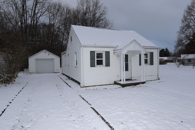 St. Joseph River Home Sale Pending in Mishawaka Indiana