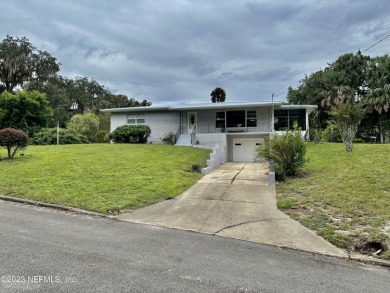 Crescent Lake - Putnam County Home Sale Pending in Crescent City Florida