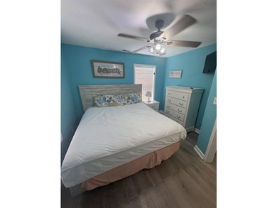 Bright and roomy 3BR/2BA cottage, fully furnished, is located - photo 12