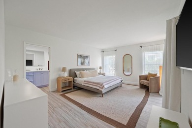 This stunning 3-bedroom, 3.1-bath Golf Cottage has been - photo 12