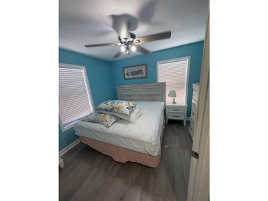 Bright and roomy 3BR/2BA cottage, fully furnished, is located - photo 14