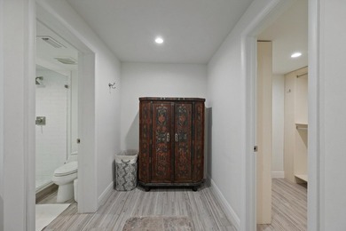 This stunning 3-bedroom, 3.1-bath Golf Cottage has been - photo 14