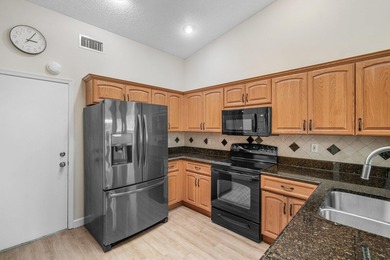 Beautifully updated and maintained single family home in the - photo 14