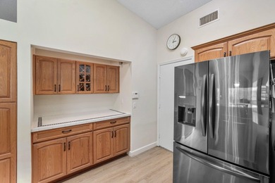Beautifully updated and maintained single family home in the - photo 15