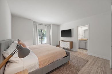 This stunning 3-bedroom, 3.1-bath Golf Cottage has been - photo 16
