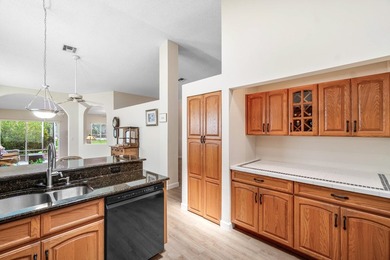 Beautifully updated and maintained single family home in the - photo 16