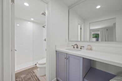 This stunning 3-bedroom, 3.1-bath Golf Cottage has been - photo 19