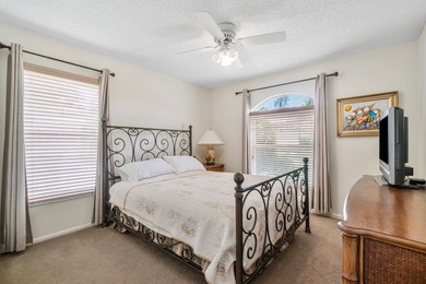 Beautifully updated and maintained single family home in the - photo 20