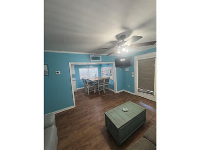 Bright and roomy 3BR/2BA cottage, fully furnished, is located - photo 23