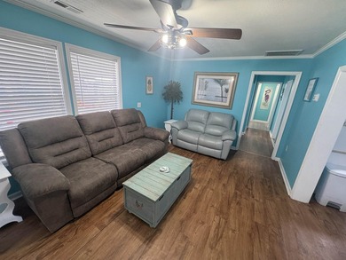 Bright and roomy 3BR/2BA cottage, fully furnished, is located - photo 24