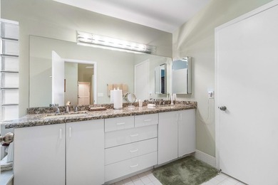 Beautifully updated and maintained single family home in the - photo 28