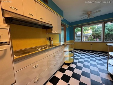 Be the next to own this beautifully preserved Frank H. Wright - photo 9