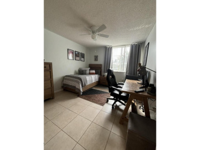 Lake Condo For Sale in Lake Worth, Florida