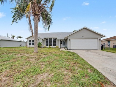 Your Florida Home is Move-In Ready and Loaded with Upgrades! - photo 1