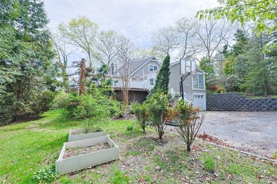 Welcome to this beautiful expanded colonial house, located in a - photo 26