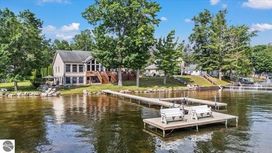 Stunning Lakefront Custom Home with 100 ft Sandy Beach and - photo 2
