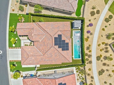 Welcome to effortless desert living in this impeccably upgraded - photo 2