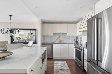 Legacy Tower II by Embassy (Bosa) in Brentwood offers a refined - photo 6