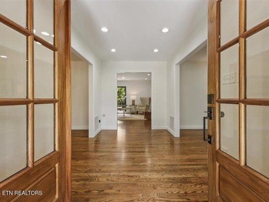 Prestigious Riverbend Estate located on almost an acre level lot - photo 6