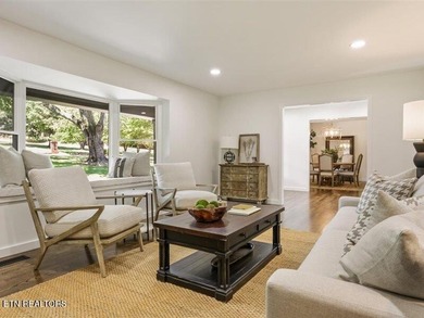 Prestigious Riverbend Estate located on almost an acre level lot - photo 8