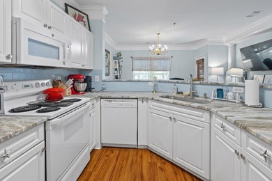 Charming Charleston Townhome - Prime Location! One bedroom and - photo 12