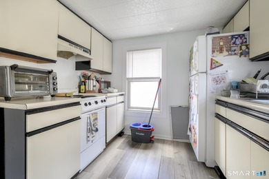 Exceptional investment opportunity in a highly convenient - photo 12