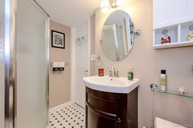 TURNKEY & SIMPLY BEAUTIFUL!!! This Renovated Wedgewood Wide Line - photo 19