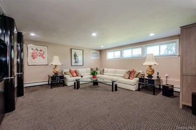 TURNKEY & SIMPLY BEAUTIFUL!!! This Renovated Wedgewood Wide Line - photo 22