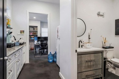 Nicely appointed medical/retail/office/apartment property - photo 22