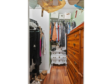 Charming Charleston Townhome - Prime Location! One bedroom and - photo 25
