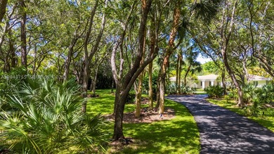 Completely renovated in 2019, this beautifully landscaped full - photo 25
