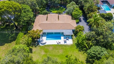 Completely renovated in 2019, this beautifully landscaped full - photo 27