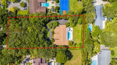 Completely renovated in 2019, this beautifully landscaped full - photo 28