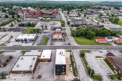 Nicely appointed medical/retail/office/apartment property - photo 49