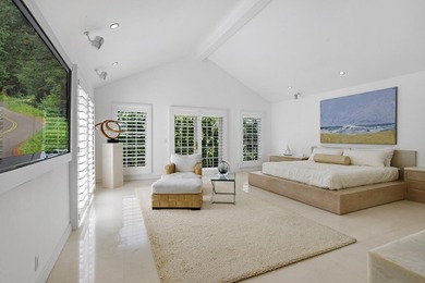 Sophisticated and Serene Palm Beach livingpletely rebuilt in - photo 6