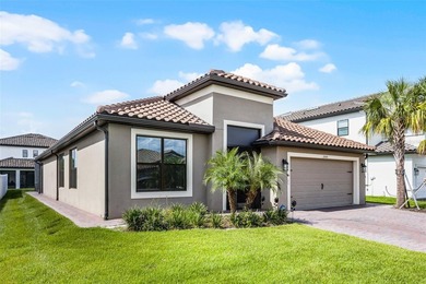 Lake Tohopekaliga Home For Sale in Kissimmee Florida