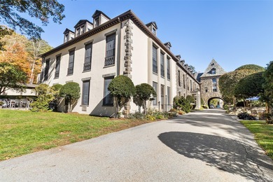 (private lake, pond, coastal) Condo For Sale in Cortlandt Manor New York